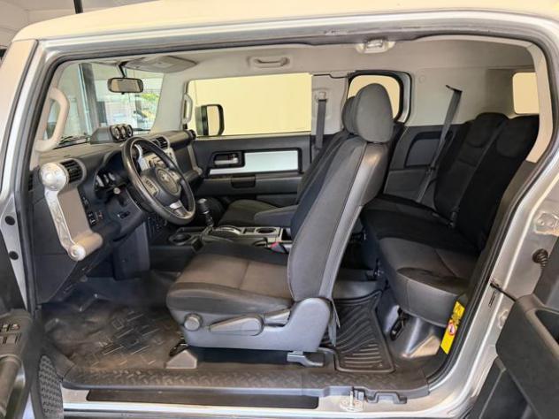 TOYOTA FJ Cruiser 2 WD rif. 24063381 - Foto 8