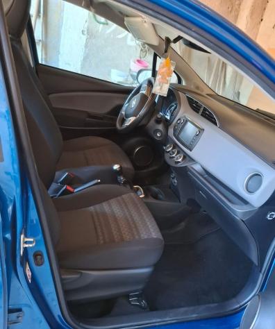 Toyota Yaris 1.0 5 porte Lounge - Foto 3