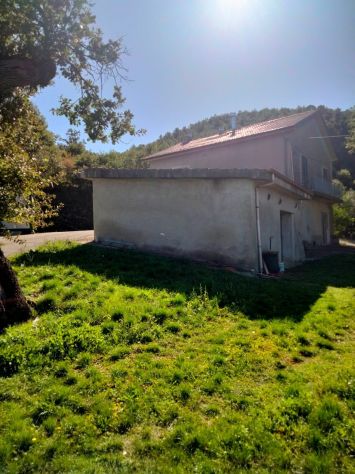 Semindipendente con terreno a Felitto