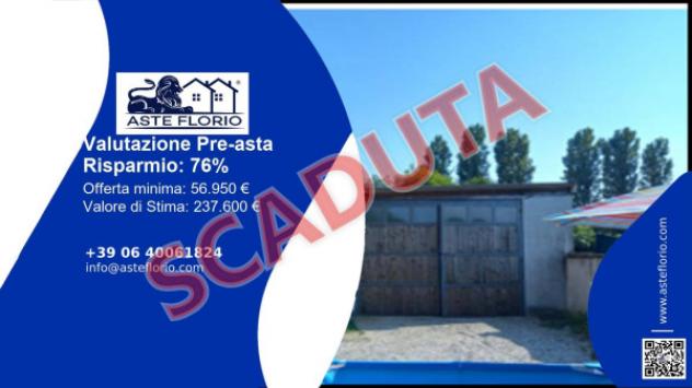 Immobile in asta di 396 m² con più di 5 locali e box auto doppio in vendita a Trino