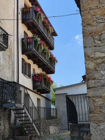 Trilocale ristrutturato con balcone nel cuore di Zogno -- Poscante - Foto 9