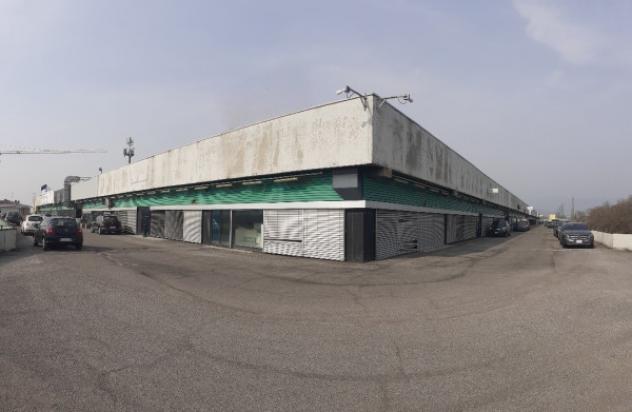 Immobile di 540 m² con 4 locali in vendita a Roncadelle - Foto 11