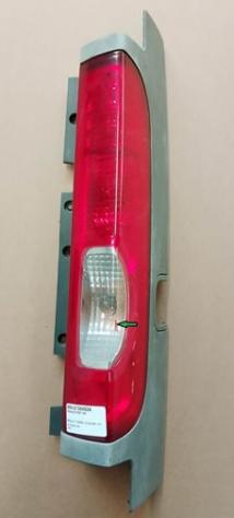 FANALE POST. DX (Piccolo Difetto) 999-U1304924 Parti elettriche  Fanaleria  Fanali  Fanale post. dx. RENAULT - TRAFIC - 01-06-2001 - 01-06-2014