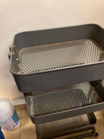 Carrello in ferro con tre ripiani su ruote - Foto 3