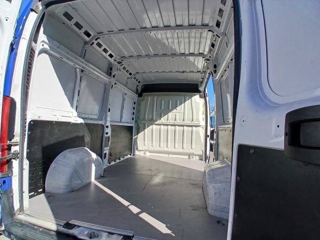 Peugeot Boxer 330 2.2 BlueHDi 120 S&S PC-TN Furgone - Foto 9