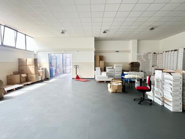 Industriale/Artigianale in affitto a Livorno