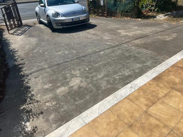 Locale comm.le/Fondo in vendita a Romagnano - Massa 65 mq Rif: 1445181