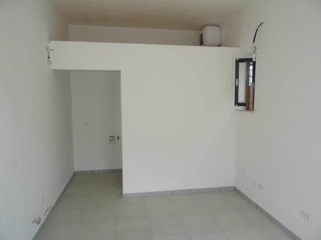 Oltre 3 vetrine in affitto a Senigallia - Foto 4