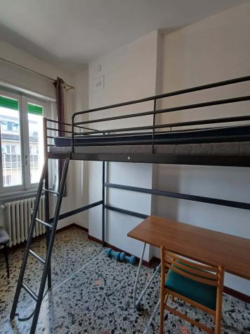 Room in Via Lodovico Pavoni, Brescia for 120 m² with 5 bedrooms