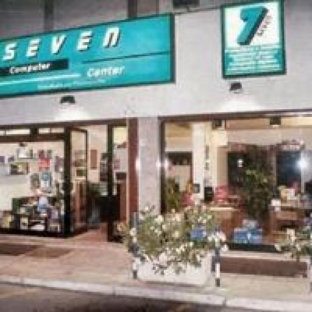 Seven Computer Center