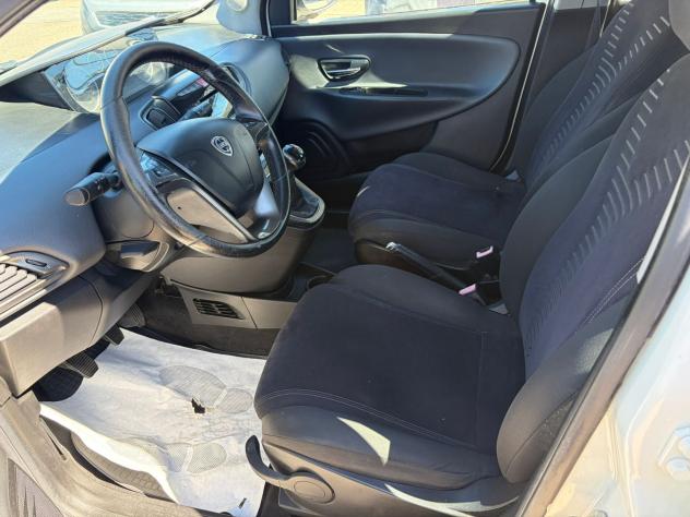 LANCIA YPSILON - NEOPATENTATI - 2 UNITDISP - Foto 4