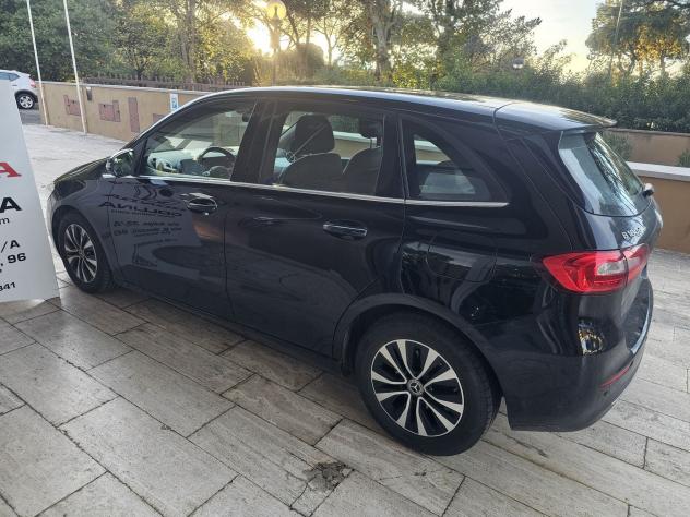 Mercedes-Benz Classe B B 180 d Automatic Sport - Foto 9