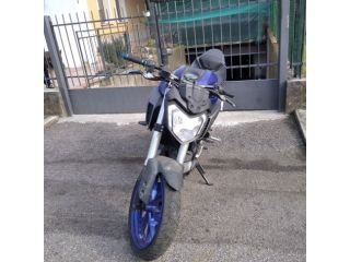 YAMAHA 125 MT