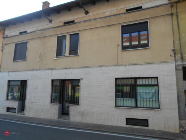 IMMOBILE COMMERCIALE di 3 vani e di 180 mq (CIGLIANO) rif. 035