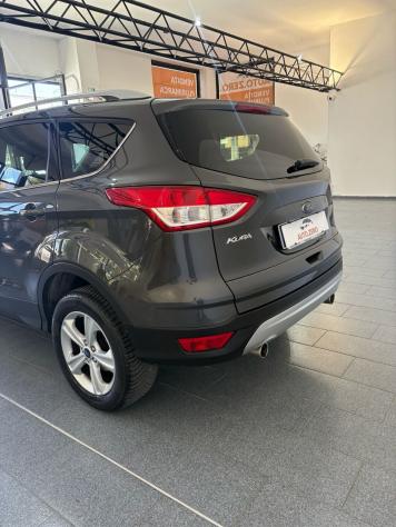 Ford Kuga 2.0 TDCI 120 CV S&S 2WD Titanium - Foto 5