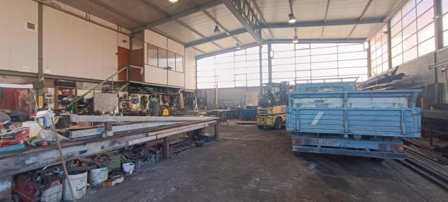 Capannone artigianale in vendita a Avenza - Carrara 500 mq Rif: 1350291