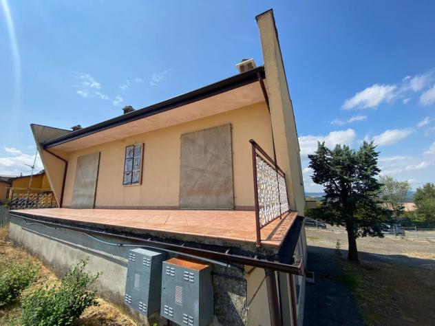 Bifamiliare in vendita a Colli Verdi