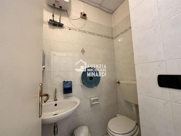 LUGO – ZONA STAZIONE | AMPIO IMMOBILE COMMERCIALE A REDDITO - Foto 17