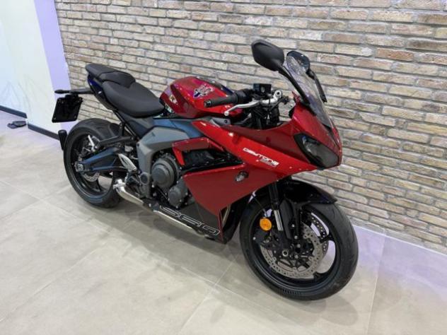 TRIUMPH Daytona 660 . rif. 22299000 - Foto 9