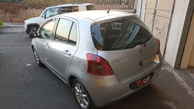 Toyota Yaris 1.4 D-4D 5 porte M-MT Sol automatica - Foto 5