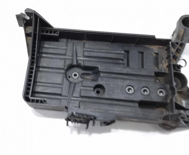 ALLOGGIO BATTERIA VOLKSWAGEN T-Roc Serie 5Q0915321J DGTE Diesel 1600 (1721) - Foto 3