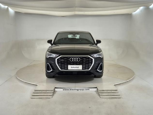 Audi Q3 I 2019 Sportback Diesel Sportback 40 2.0 tdi S line edition quattro 200 - Foto 2