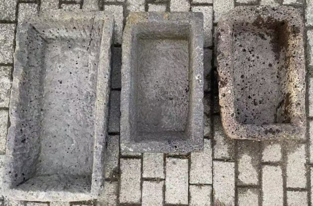 Antica mangiatoia in pietra lavica – Fioriera, lavabo e arredo per giardino - Foto 5