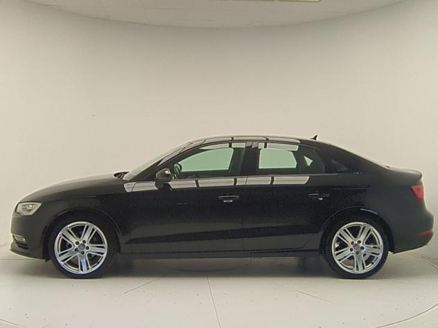 Audi A3 1.6 TDI sedan diesel ambiente - Foto 4