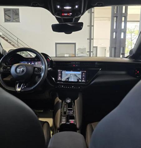 Alfa Romeo Junior Ibrida 1.2 145CV Hybrid eDCT6 ibrida SPECIALE - Foto 10
