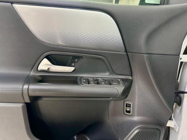 Mercedes B 180 d Automatic Sport Plus 10/2022 - Foto 10