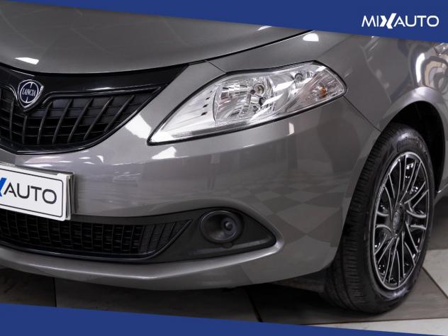 Lancia Ypsilon 1.0 Firefly Hybrid Silver 70CV 5 Porte - Foto 9