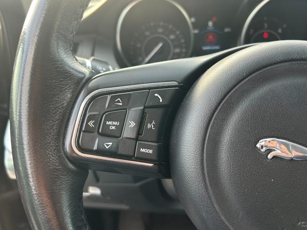 Jaguar E-Pace 2.0d i4 awd 150cv auto - Foto 9