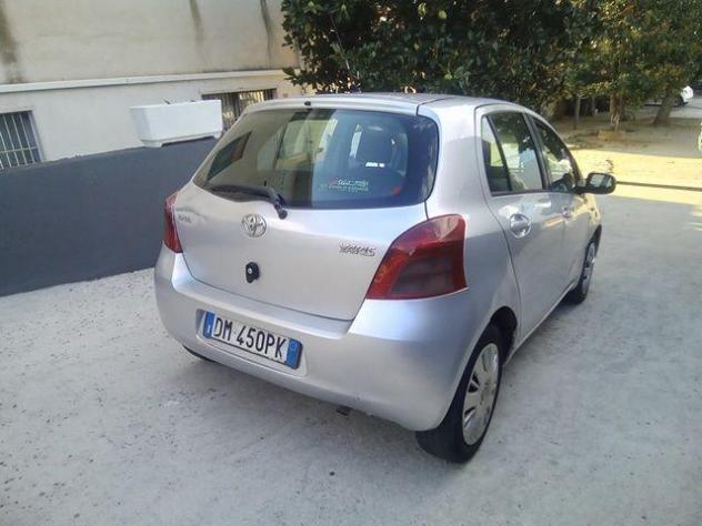 TOYOTA - Yaris - 1.4 D-4D 5p. - Foto 2