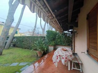 Trilocale in affitto a Massa