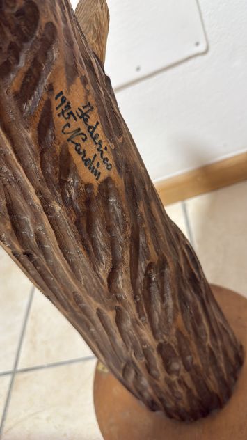 Scultura e opera d'arte in legno firmata - Foto 3