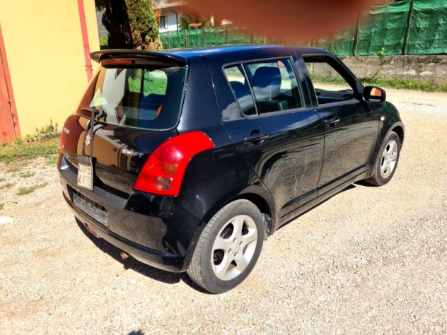 Suzuki Swift 1.3 benzina 5 porte - Foto 8
