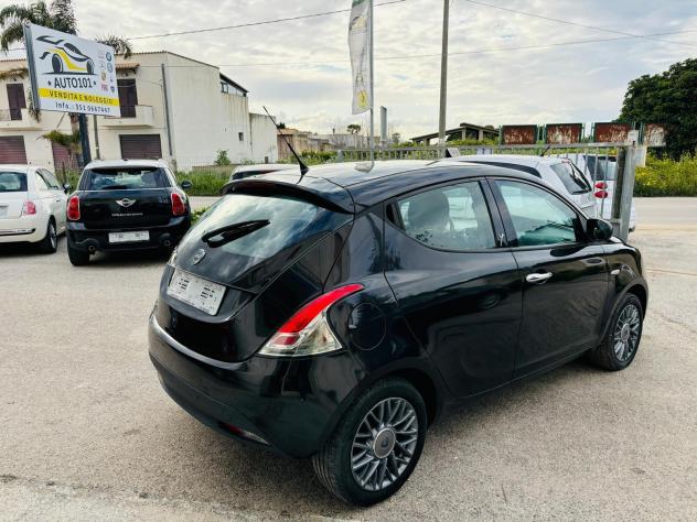 Lancia Ypsilon 1.2 69 CV 5 porte S&S Gold - Foto 5