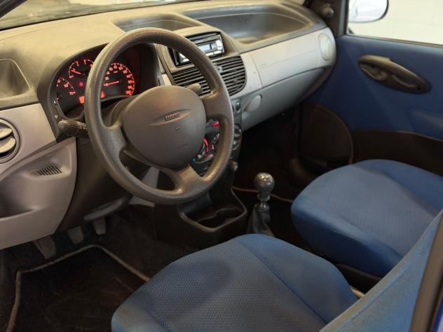 Fiat Punto 1.2i cat 3 porte SX - Foto 6