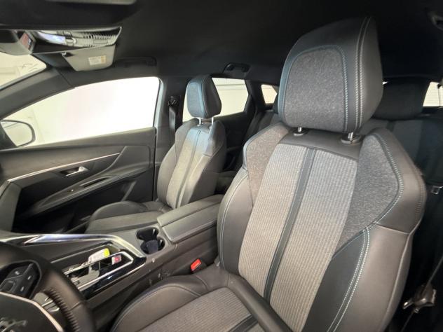 Peugeot 3008 II 2021 1.5 bluehdi Allure Pack s&s 130cv eat8 - Foto 8