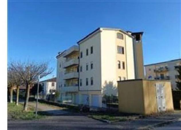 Immobile in asta di 175 m² con più di 5 locali e box auto doppio in vendita a Monticelli d'Ongina - Foto 3