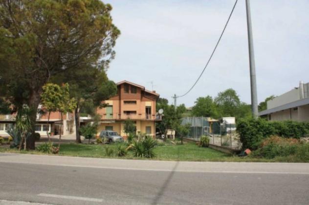 Immobile in asta di 268 m², box auto in vendita a Petritoli - Foto 3