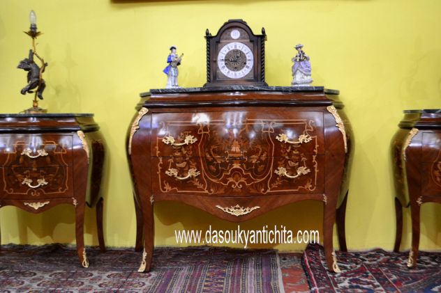 Comò e coppia di comodini intarsiati stile Luigi XV - Foto 4