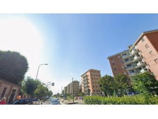 Stanza doppia in trilocale con terrazzo e giardino