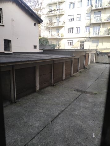 Borgo Trento affittasi ampio quadrilocale con garage e cantina - Foto 9