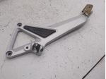 HONDA HORNET 600 SUPPORTO PEDANE SINISTRO 2003 PC36A03F