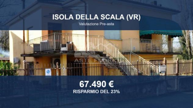 Immobile in asta di 134 m² con più di 5 locali e box auto in vendita a Isola della Scala