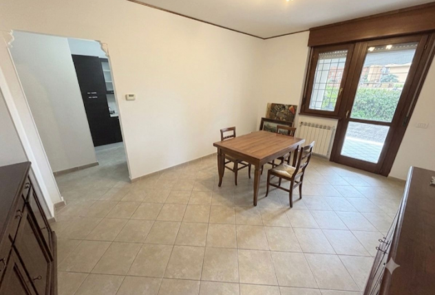 FIDENE, VIA MARIO DEL MONACO, SU DUE LIVELLI CON GIARDINO - Foto 7