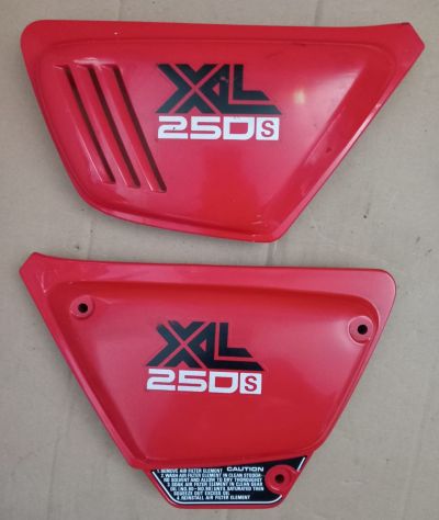 17220/83600-428-000ZA - COPERCHI LATERALI USATI ORIGINALI per HONDA XL 250 S