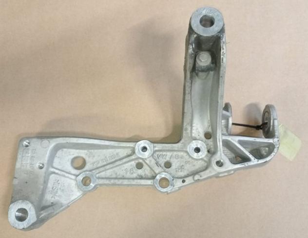 SUPPORTO BRACCIO OSCILLANTE S.SOSP.ANT. 1K0199295E AUDI A3 (8P) Sportback AUDI - A3 Sportback - 01-09-2004 - 01-06-2008, SEAT - ALTEA