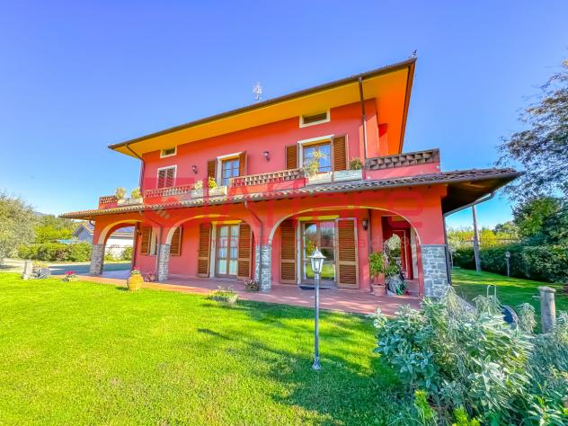 Villa in vendita a Massa e Cozzile 380 mq Rif: 1301128